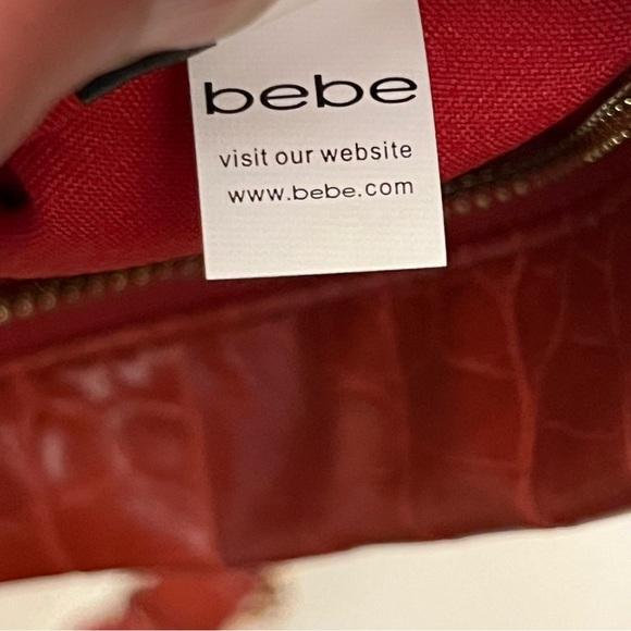 Women’s Bebe Handbag Belt bag Purse In Red Faux Crocodile Pattern Gold Hardware - Picture 10 of 13